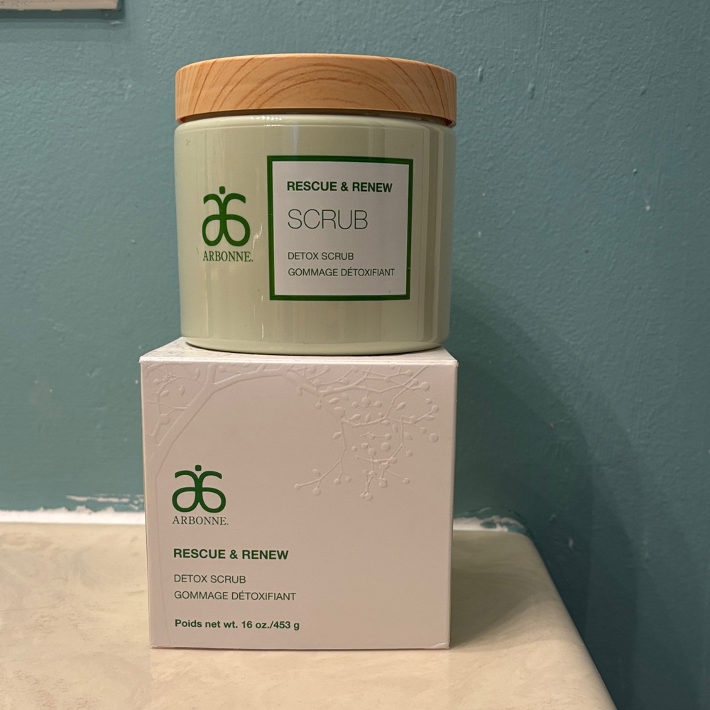 Arbonne Detox Scrub - Soft Green
